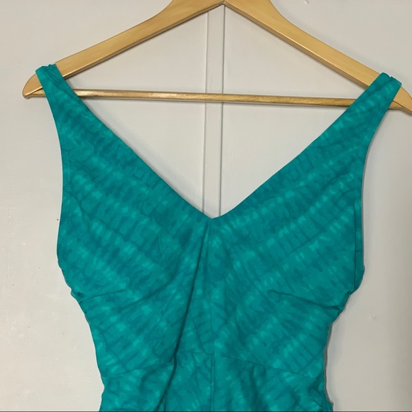 Robin Piccone's Sahara Sahara Over The Shoulder One Piece Swimsuit - Picture 4 of 11